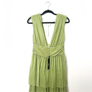 Fashion Nova - Women’s Tiered Layered Maxi Dress Plunging Neck (Green, M and L)